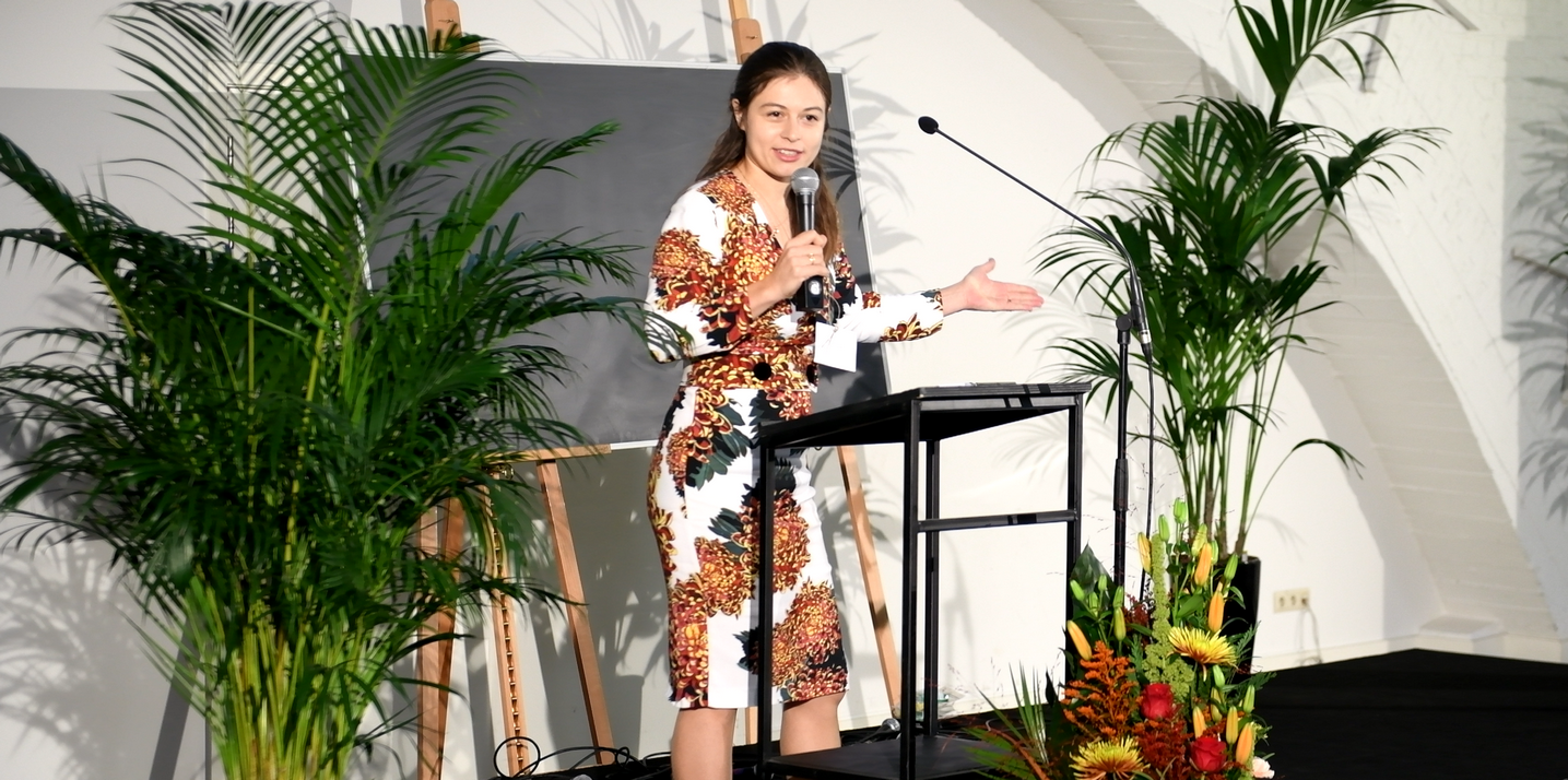 Ilona ECSWE 2019-11-07 rapproché & réduit